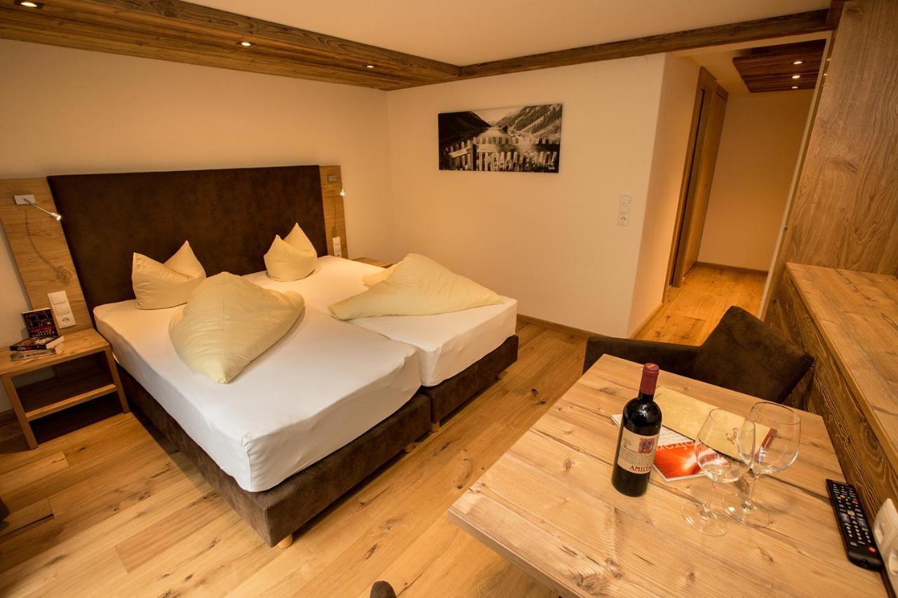 Hotel Edelweiss カウナータール エクステリア 写真
